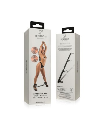 Bedroom Fantasies - Czarna Rozpórka z Mankietami do Krępowania