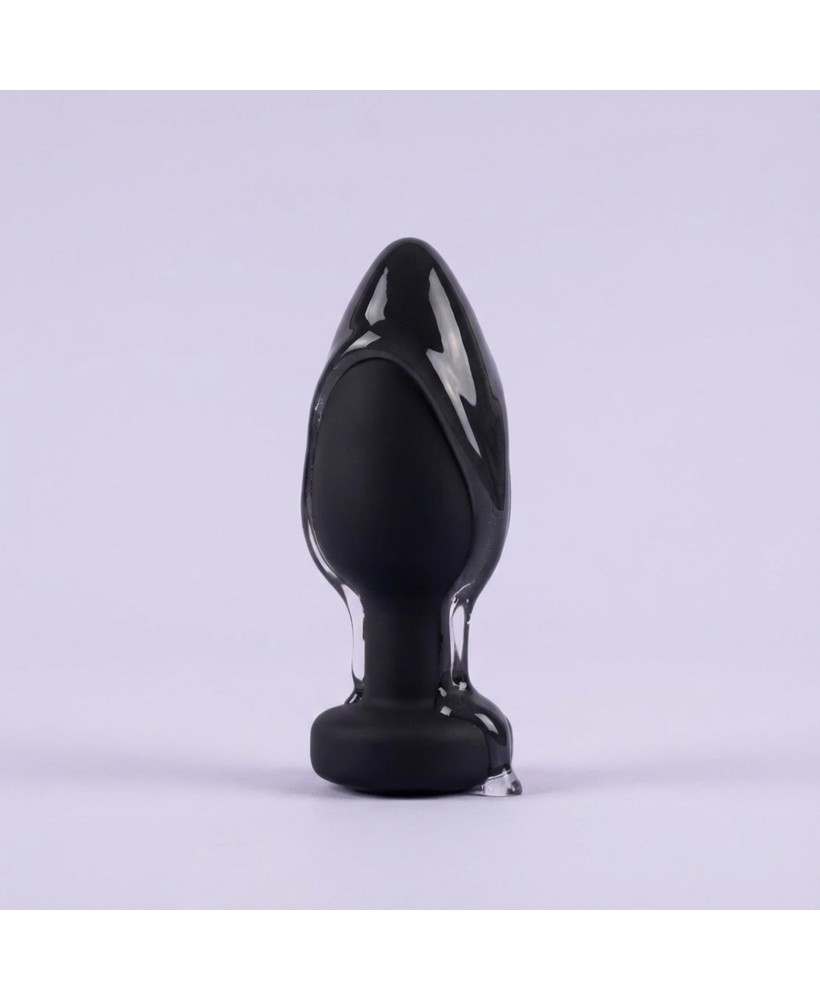 Vibrating butt plug