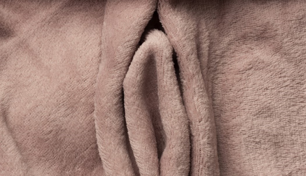 Stulejka łechtaczki: przyczyny, objawy i metody leczenia