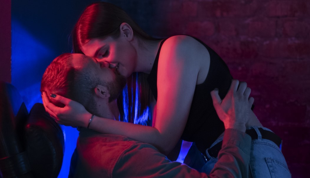 Sztuka stymulacji moszny: jak doprowadzić mężczyznę do ekstazy