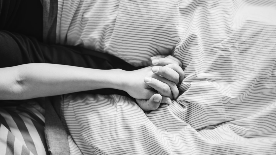 Seks po porodzie – kiedy wrócić do aktywności i na co uważać?