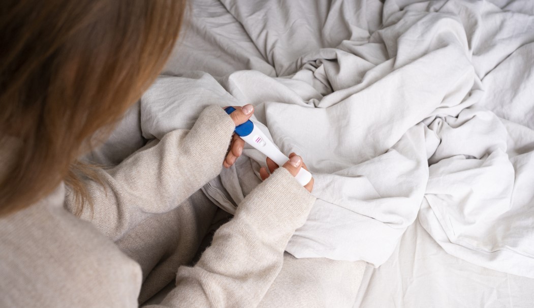 Pierwszy objaw ciąży: jak rozpoznać najwcześniejsze symptomy